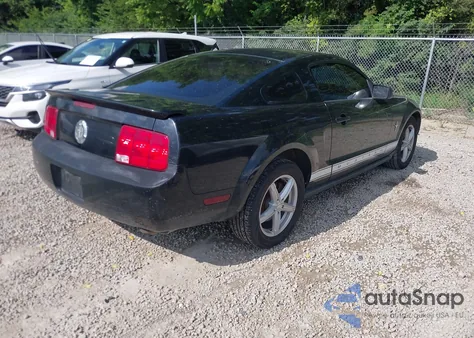 2008 Ford Mustang V6 Deluxe/V6 Premium from USA, damaged, VIN 1ZVHT80N285196801